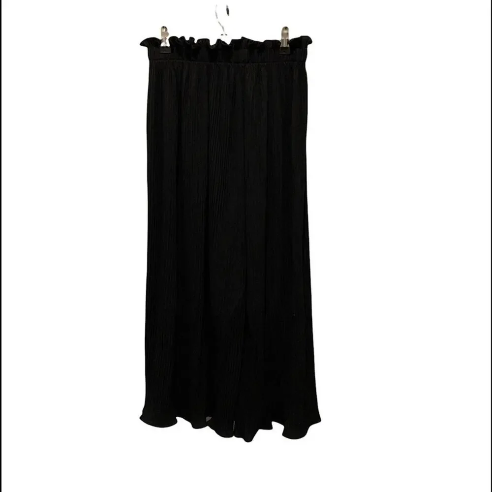 Qed London Culottes. Pleated black.‎ Size small. Tie front waist. - Picture 2 of 12